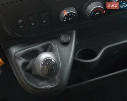 Белый Рено Мастер, объемом двигателя 2.3 л и пробегом 299 тыс. км за 21499 $, фото 28 на Automoto.ua