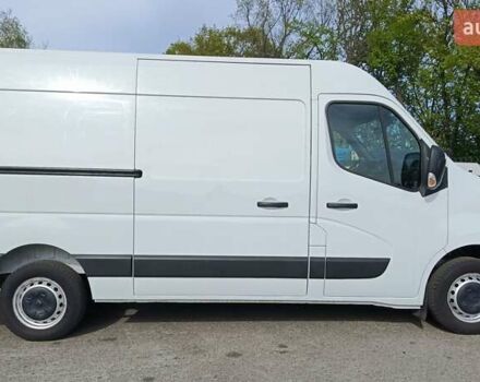 Белый Рено Мастер, объемом двигателя 2.3 л и пробегом 240 тыс. км за 16950 $, фото 3 на Automoto.ua