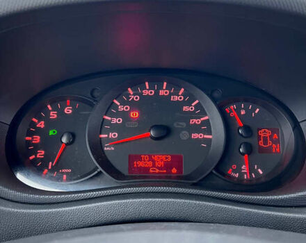 Белый Рено Мастер, объемом двигателя 2.3 л и пробегом 344 тыс. км за 17500 $, фото 26 на Automoto.ua