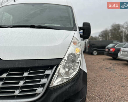 Белый Рено Мастер, объемом двигателя 2.3 л и пробегом 187 тыс. км за 18500 $, фото 3 на Automoto.ua