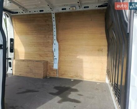 Белый Рено Мастер, объемом двигателя 2.3 л и пробегом 240 тыс. км за 16950 $, фото 10 на Automoto.ua