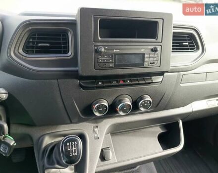 Белый Рено Мастер, объемом двигателя 2.3 л и пробегом 240 тыс. км за 16950 $, фото 16 на Automoto.ua