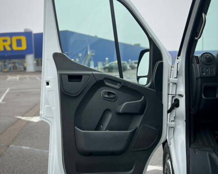 Белый Рено Мастер, объемом двигателя 2.3 л и пробегом 344 тыс. км за 17500 $, фото 16 на Automoto.ua