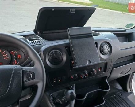 Белый Рено Мастер, объемом двигателя 2.3 л и пробегом 202 тыс. км за 17800 $, фото 16 на Automoto.ua