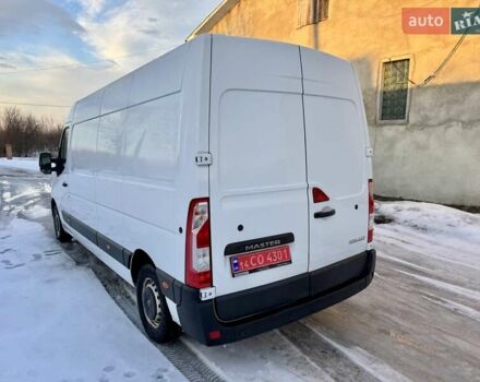 Белый Рено Мастер, объемом двигателя 2.3 л и пробегом 261 тыс. км за 18700 $, фото 3 на Automoto.ua