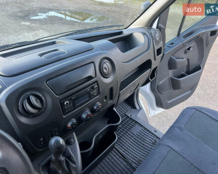 Белый Рено Мастер, объемом двигателя 2.3 л и пробегом 320 тыс. км за 16500 $, фото 11 на Automoto.ua