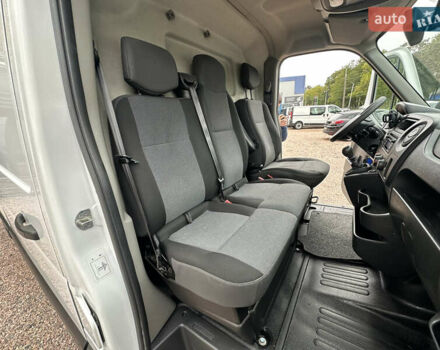 Білий Рено Мастєр, об'ємом двигуна 2.3 л та пробігом 211 тис. км за 18950 $, фото 23 на Automoto.ua