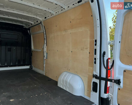 Белый Рено Мастер, объемом двигателя 2.3 л и пробегом 208 тыс. км за 18500 $, фото 60 на Automoto.ua