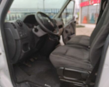 Белый Рено Мастер, объемом двигателя 2.3 л и пробегом 168 тыс. км за 15800 $, фото 7 на Automoto.ua