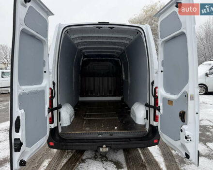 Белый Рено Мастер, объемом двигателя 0 л и пробегом 207 тыс. км за 18700 $, фото 8 на Automoto.ua