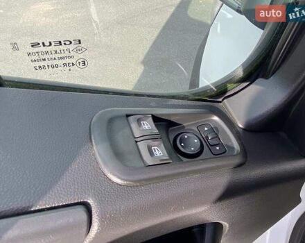 Рено Мастер 2019 в Львове на Automoto.ua Белый Рено Мастер, объемом двигателя 2.3 л и пробегом 294 тыс. км за 19650 $, фото 15 на Automoto.ua