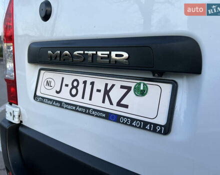 Белый Рено Мастер, объемом двигателя 2.3 л и пробегом 208 тыс. км за 18500 $, фото 25 на Automoto.ua