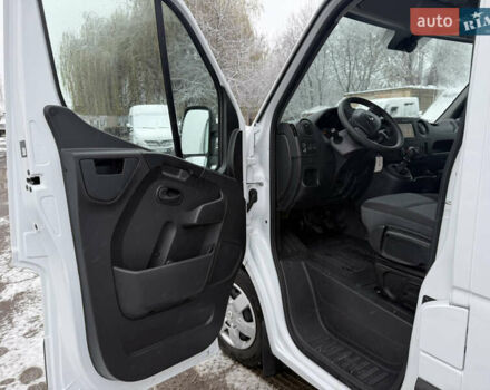 Белый Рено Мастер, объемом двигателя 0 л и пробегом 207 тыс. км за 18700 $, фото 24 на Automoto.ua