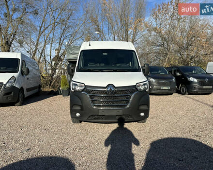 Белый Рено Мастер, объемом двигателя 2.3 л и пробегом 226 тыс. км за 19600 $, фото 2 на Automoto.ua