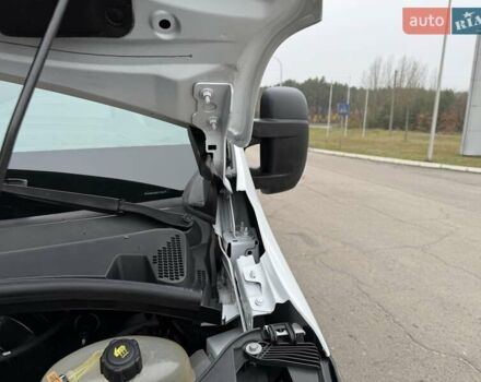 Белый Рено Мастер, объемом двигателя 2.3 л и пробегом 224 тыс. км за 18350 $, фото 35 на Automoto.ua