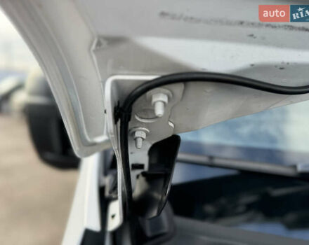 Белый Рено Мастер, объемом двигателя 2.3 л и пробегом 209 тыс. км за 21000 $, фото 90 на Automoto.ua