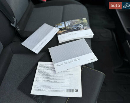 Белый Рено Мастер, объемом двигателя 2.3 л и пробегом 174 тыс. км за 21500 $, фото 59 на Automoto.ua