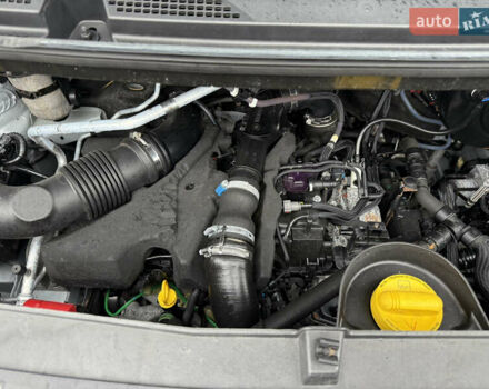 Белый Рено Мастер, объемом двигателя 0 л и пробегом 193 тыс. км за 23900 $, фото 37 на Automoto.ua