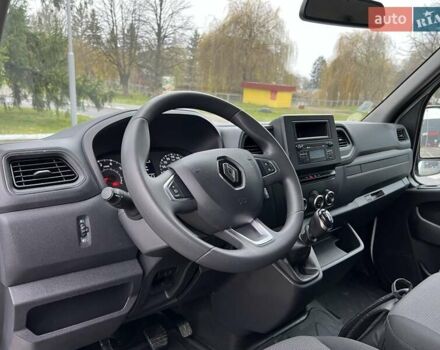 Белый Рено Мастер, объемом двигателя 2.3 л и пробегом 235 тыс. км за 18799 $, фото 32 на Automoto.ua