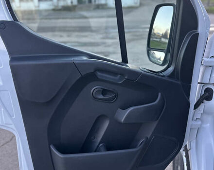 Білий Рено Мастєр, об'ємом двигуна 2.3 л та пробігом 201 тис. км за 18700 $, фото 31 на Automoto.ua