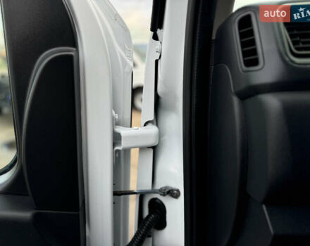 Белый Рено Мастер, объемом двигателя 2.3 л и пробегом 209 тыс. км за 21000 $, фото 51 на Automoto.ua