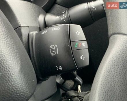 Белый Рено Мастер, объемом двигателя 2.3 л и пробегом 209 тыс. км за 19999 $, фото 42 на Automoto.ua