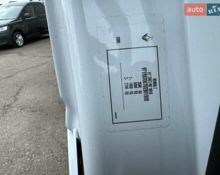 Белый Рено Мастер, объемом двигателя 2.3 л и пробегом 174 тыс. км за 21500 $, фото 66 на Automoto.ua