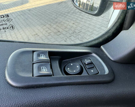 Білий Рено Мастєр, об'ємом двигуна 2.3 л та пробігом 187 тис. км за 21900 $, фото 26 на Automoto.ua