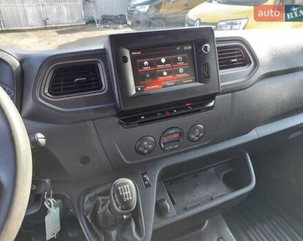 Белый Рено Мастер, объемом двигателя 2.3 л и пробегом 280 тыс. км за 17900 $, фото 55 на Automoto.ua
