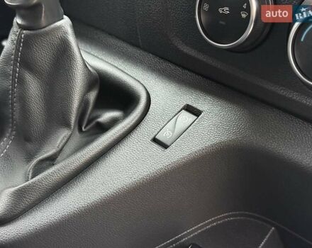 Белый Рено Мастер, объемом двигателя 2.3 л и пробегом 224 тыс. км за 18350 $, фото 28 на Automoto.ua