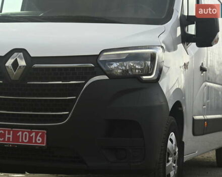 Белый Рено Мастер, объемом двигателя 2.3 л и пробегом 217 тыс. км за 19999 $, фото 5 на Automoto.ua