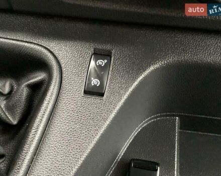 Белый Рено Мастер, объемом двигателя 2.3 л и пробегом 209 тыс. км за 19999 $, фото 46 на Automoto.ua