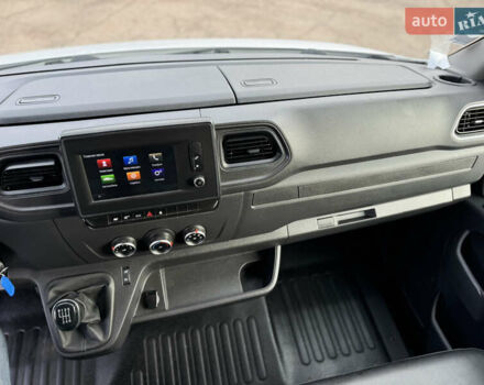 Белый Рено Мастер, объемом двигателя 2.3 л и пробегом 209 тыс. км за 21000 $, фото 64 на Automoto.ua