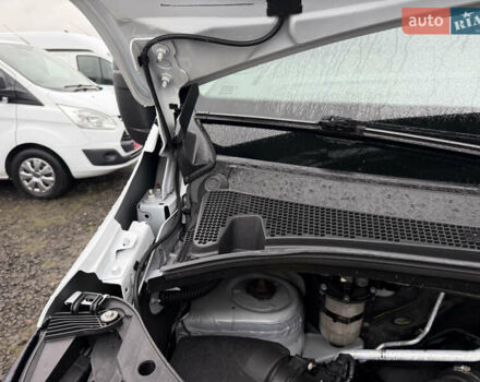 Белый Рено Мастер, объемом двигателя 0 л и пробегом 193 тыс. км за 23900 $, фото 35 на Automoto.ua