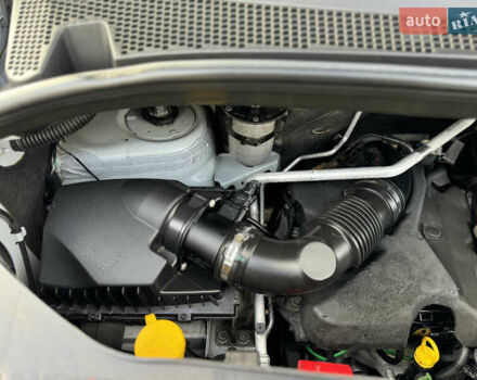 Белый Рено Мастер, объемом двигателя 2.3 л и пробегом 209 тыс. км за 21000 $, фото 91 на Automoto.ua