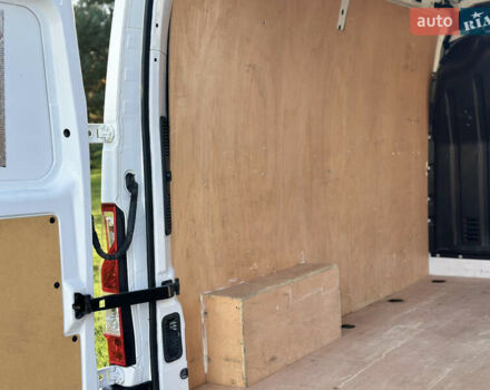 Белый Рено Мастер, объемом двигателя 2.5 л и пробегом 155 тыс. км за 20000 $, фото 5 на Automoto.ua