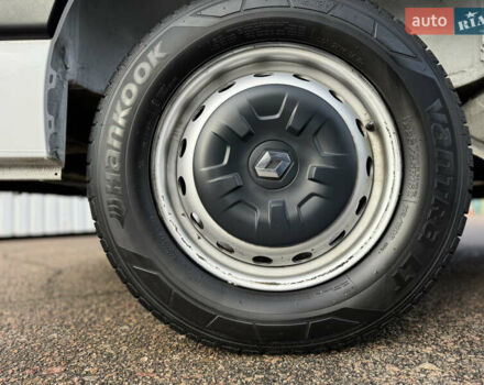 Белый Рено Мастер, объемом двигателя 2.3 л и пробегом 209 тыс. км за 21000 $, фото 28 на Automoto.ua