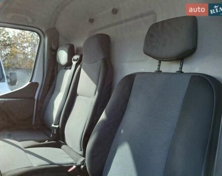 Белый Рено Мастер, объемом двигателя 2.3 л и пробегом 280 тыс. км за 17900 $, фото 67 на Automoto.ua