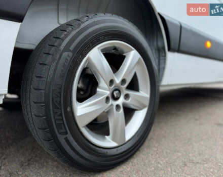 Белый Рено Мастер, объемом двигателя 2.3 л и пробегом 174 тыс. км за 21500 $, фото 22 на Automoto.ua