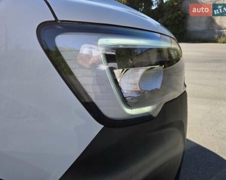 Белый Рено Мастер, объемом двигателя 0 л и пробегом 192 тыс. км за 21900 $, фото 51 на Automoto.ua