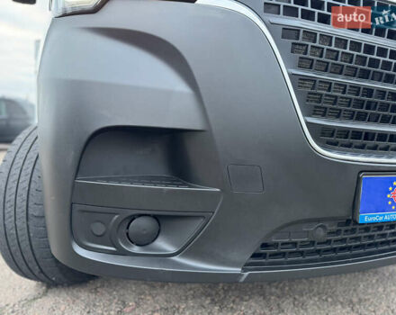 Белый Рено Мастер, объемом двигателя 2.3 л и пробегом 174 тыс. км за 21500 $, фото 14 на Automoto.ua