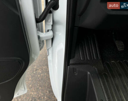 Белый Рено Мастер, объемом двигателя 2.3 л и пробегом 209 тыс. км за 21000 $, фото 52 на Automoto.ua