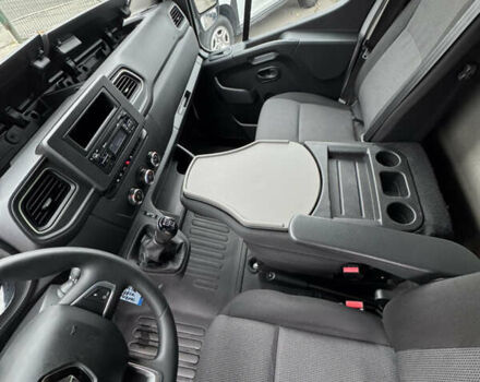 Рено Мастер 2020 в Киеве на Automoto.ua Белый Рено Мастер, объемом двигателя 2.3 л и пробегом 252 тыс. км за 25700 $, фото 21 на Automoto.ua