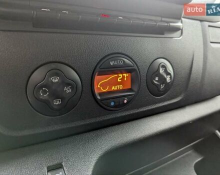 Белый Рено Мастер, объемом двигателя 2.3 л и пробегом 229 тыс. км за 18900 $, фото 19 на Automoto.ua