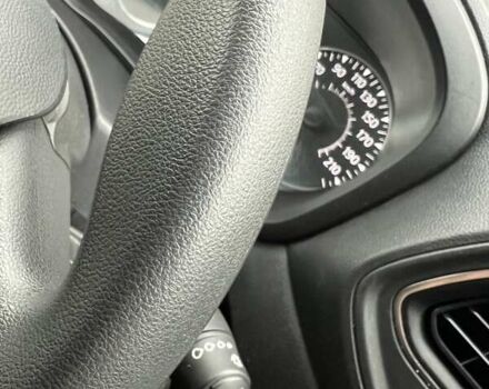 Белый Рено Мастер, объемом двигателя 2.3 л и пробегом 235 тыс. км за 18799 $, фото 40 на Automoto.ua