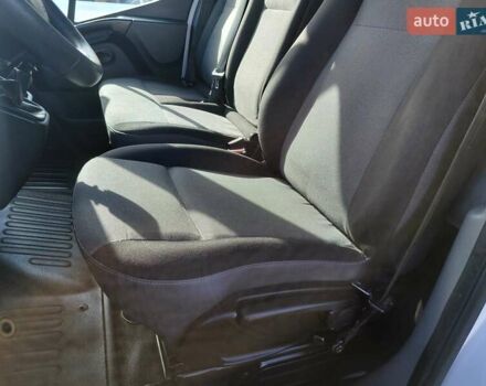 Белый Рено Мастер, объемом двигателя 2.3 л и пробегом 280 тыс. км за 17900 $, фото 68 на Automoto.ua