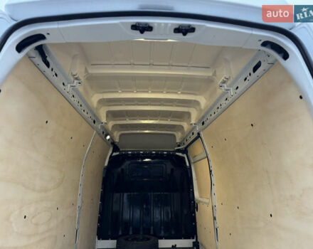 Белый Рено Мастер, объемом двигателя 2.3 л и пробегом 174 тыс. км за 21500 $, фото 36 на Automoto.ua