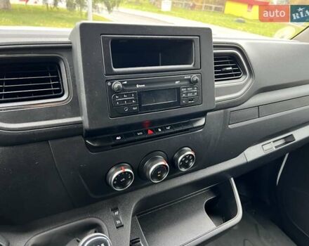 Белый Рено Мастер, объемом двигателя 2.3 л и пробегом 235 тыс. км за 18799 $, фото 39 на Automoto.ua