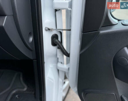 Белый Рено Мастер, объемом двигателя 2.3 л и пробегом 174 тыс. км за 21500 $, фото 56 на Automoto.ua