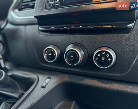 Белый Рено Мастер, объемом двигателя 2.3 л и пробегом 174 тыс. км за 21500 $, фото 60 на Automoto.ua